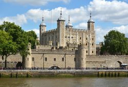 1737644132_250_LON_TowerOfLondon_289093214.jpg